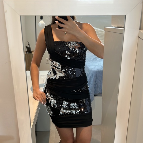 One shoulder small black and silver sequin dress with rushed gathered details - Picture 2 of 5